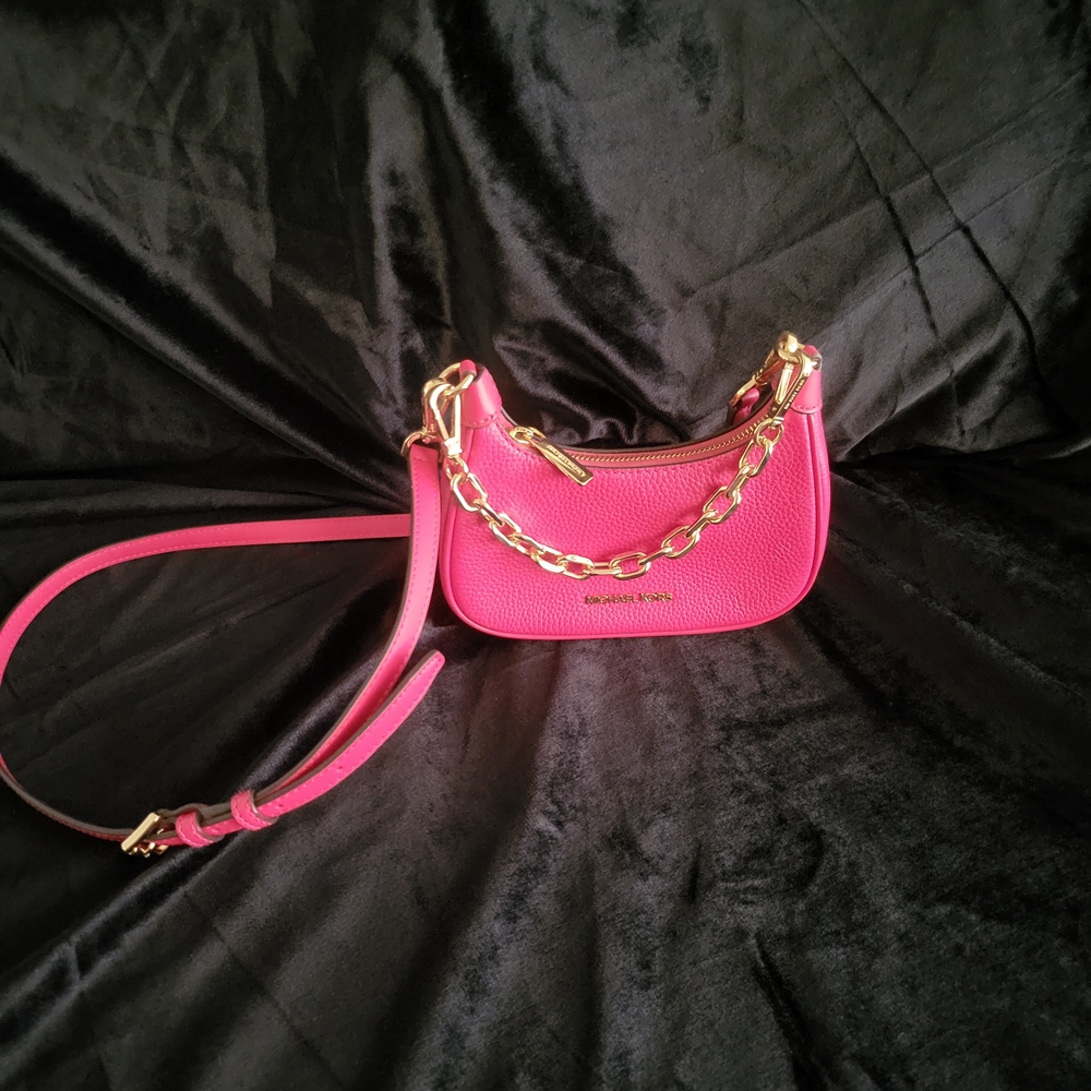Stylish Pink Shoulder Bag with Gold Chain